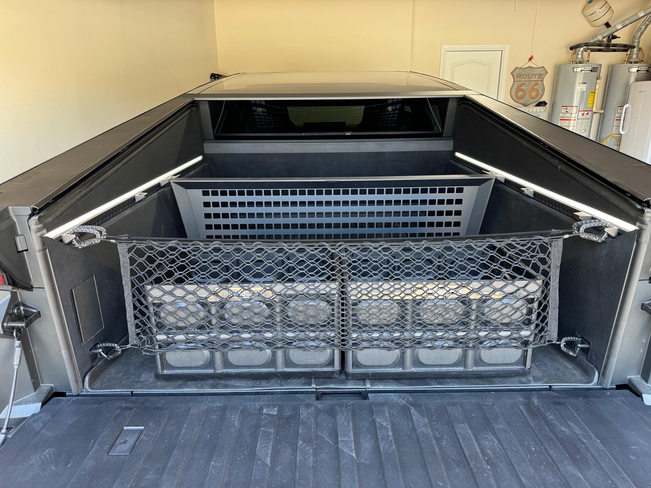 Tesla Cybertruck Installed three types of bed cargo nets from BestEVMod / EVVida IMG_6675