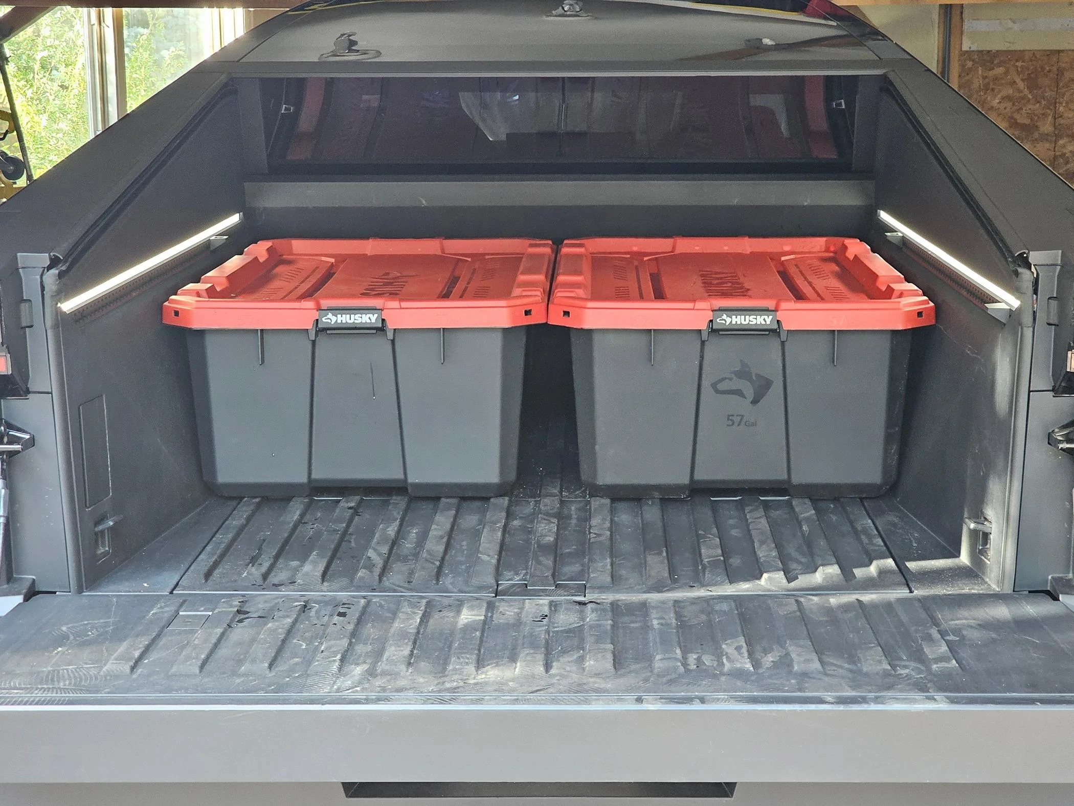 Tesla Cybertruck Bed Storage Bin Option: Husky 57 Gallon Storage Tote With Wheels 20240622_183649