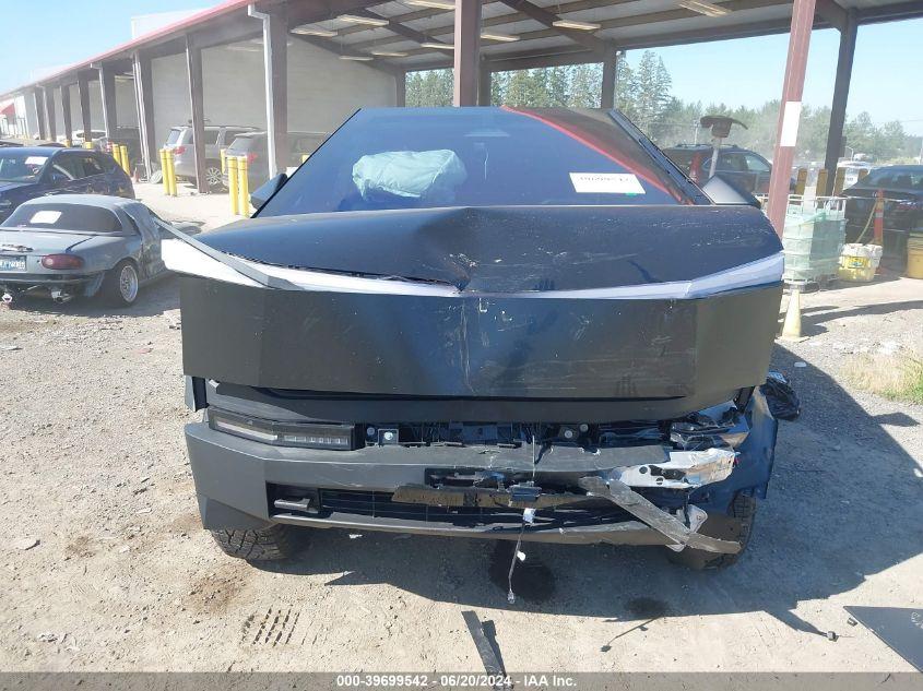 Tesla Cybertruck Totaled Cybertrucks hit acution site (IAA) tesla-cybertruck-front-end-damage-iaai-auction-2