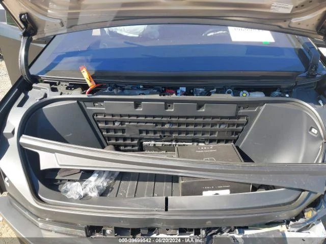 Tesla Cybertruck Totaled Cybertrucks hit acution site (IAA) 39699542_10_I