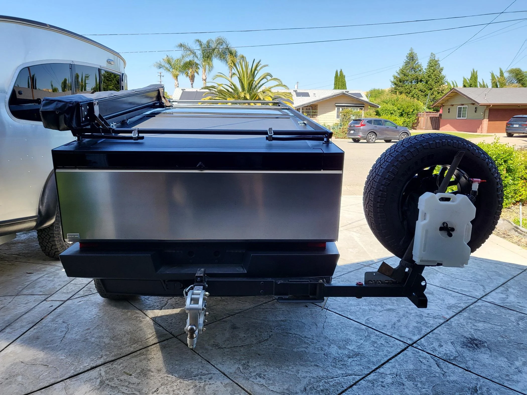 Tesla Cybertruck Cybertruck modular roof rack + bed rack w/ rooftop tent (RTT) - world's first?! 20240601_154024