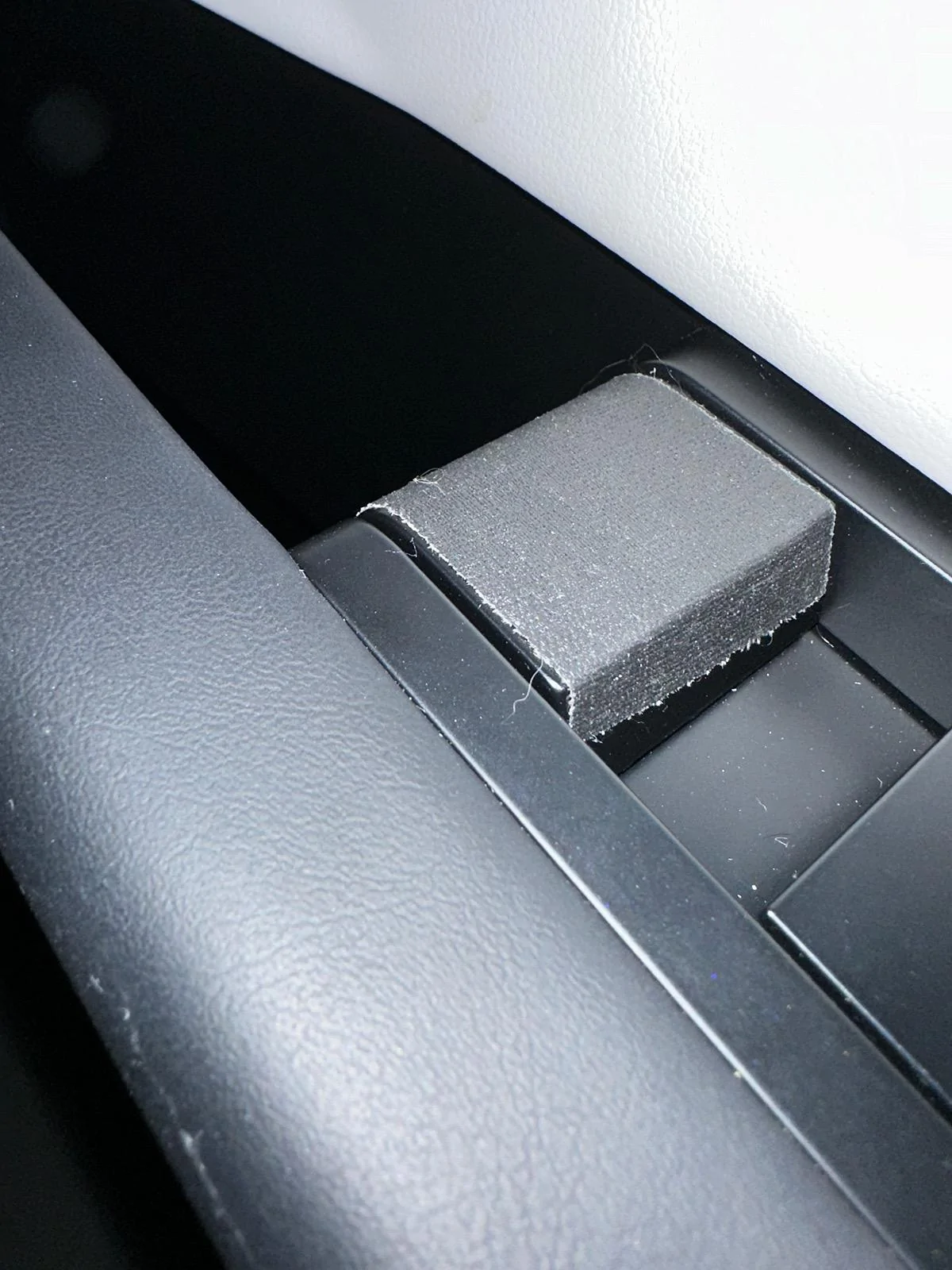 Tesla Cybertruck Emergency Door Open - How to avoid? IMG_1806