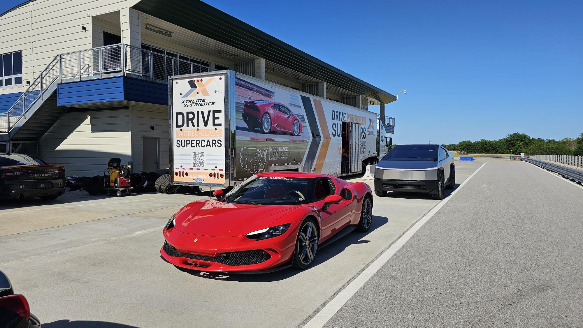 Tesla Cybertruck Cybertruck vs. Ferrari 1000028875