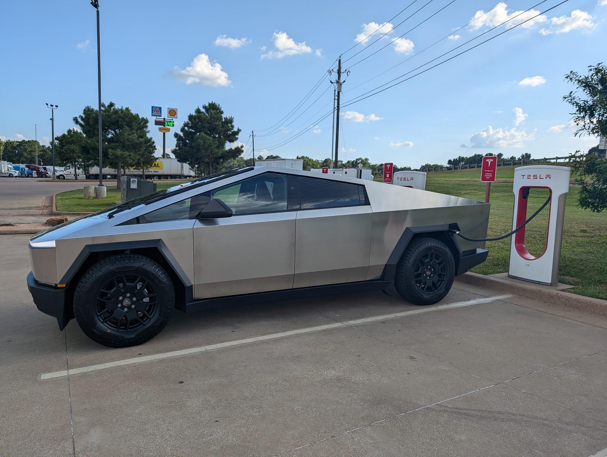 Tesla Cybertruck 📊 Cybertruck SUBMITTED ORDERS Tracking List & Stats [Add Yours!] 1000061012