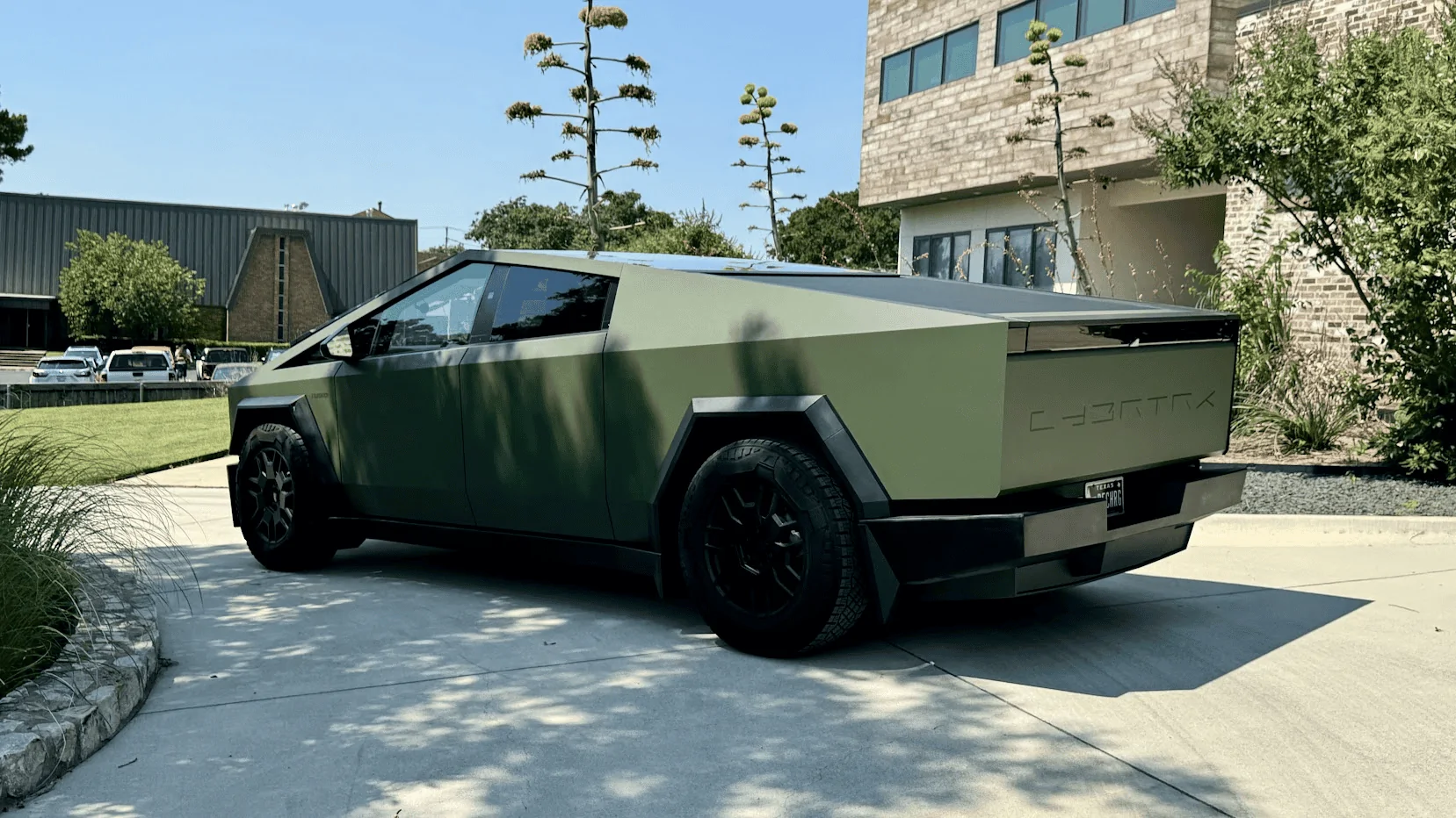 Tesla Cybertruck Anyone learn to DIY wrap their own Cybertruck? 1719247104019-3