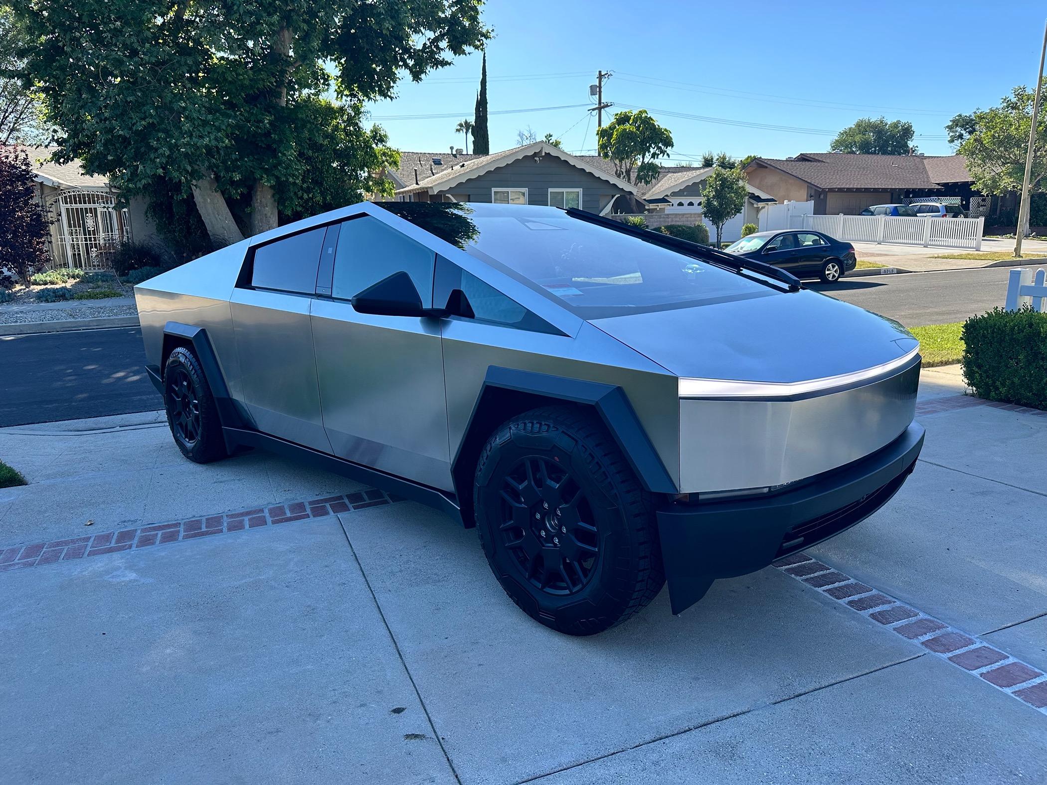 Tesla Cybertruck Foundation Series AWD Cybertruck For Sale-must go IMG_6102