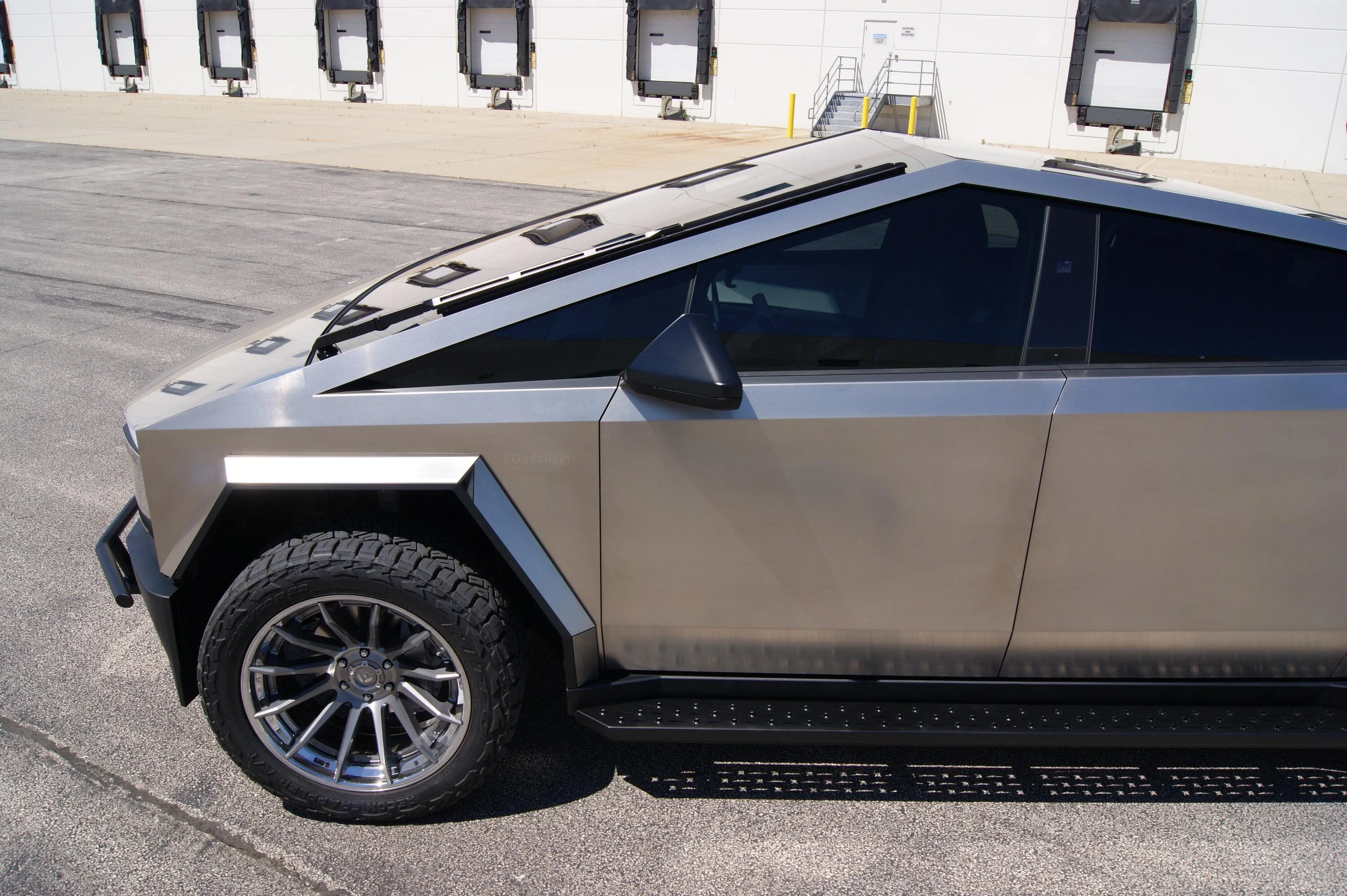Tesla Cybertruck ***NEW***RealWheels EV Stainless Steel Running Boards DSC01745