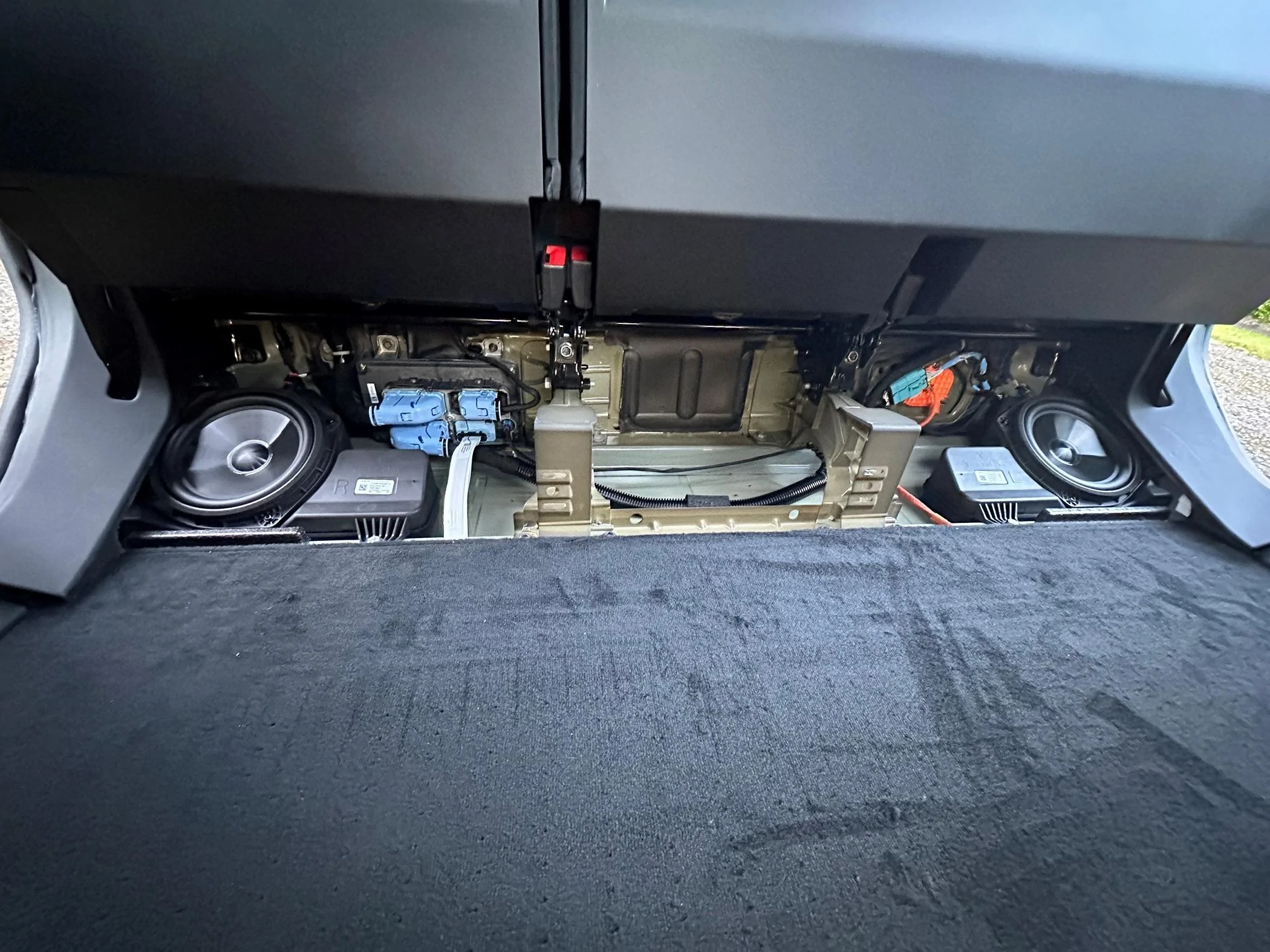 Tesla Cybertruck Cybertruck has dual 8" subwoofers! 🔊 🔊 Subs