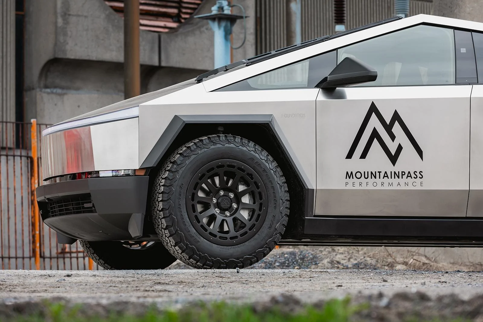 Tesla Cybertruck MPP "MEGA TERRA" Cybertruck Wheels - Now Available For Pre Order! MPP-Mega-Terra-Cybertruck-Roaming-The-Streets