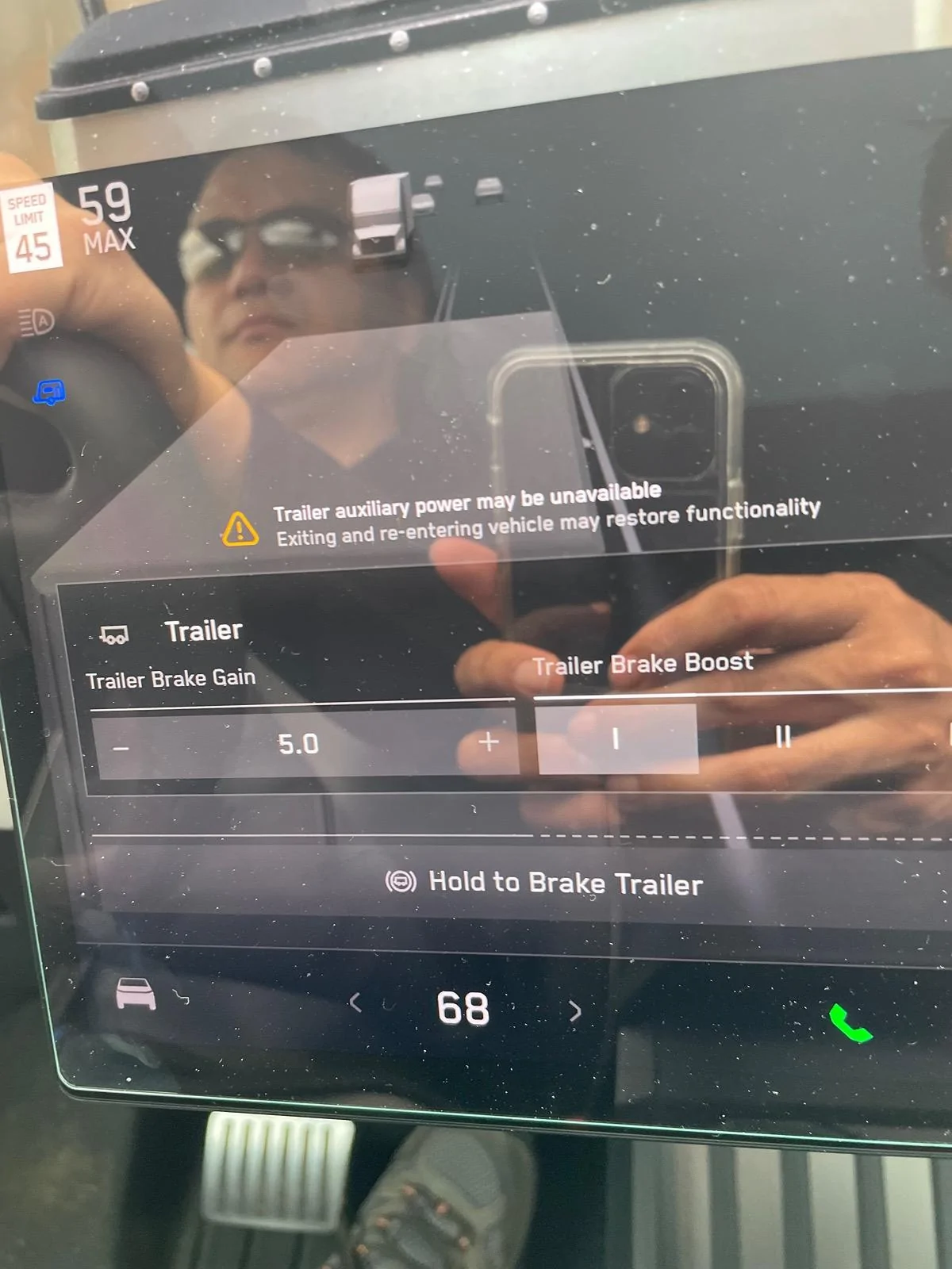 Tesla Cybertruck Got trailer auxiliary power maybe unavailable warning IMG_6512