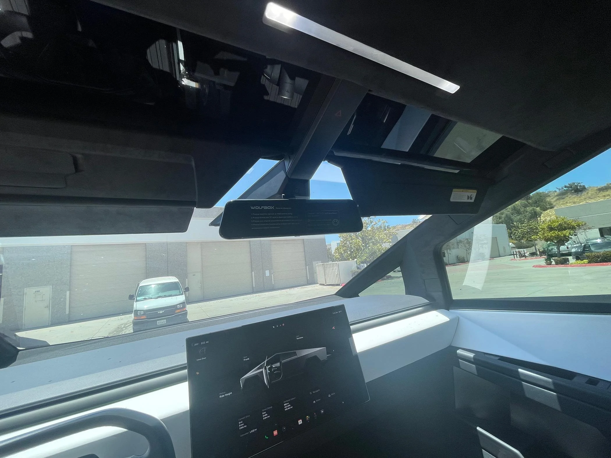 Tesla Cybertruck Aftermarket rear view mirror -- any dual digital and analog mirror compatible with Cybertruck? IMG_6325