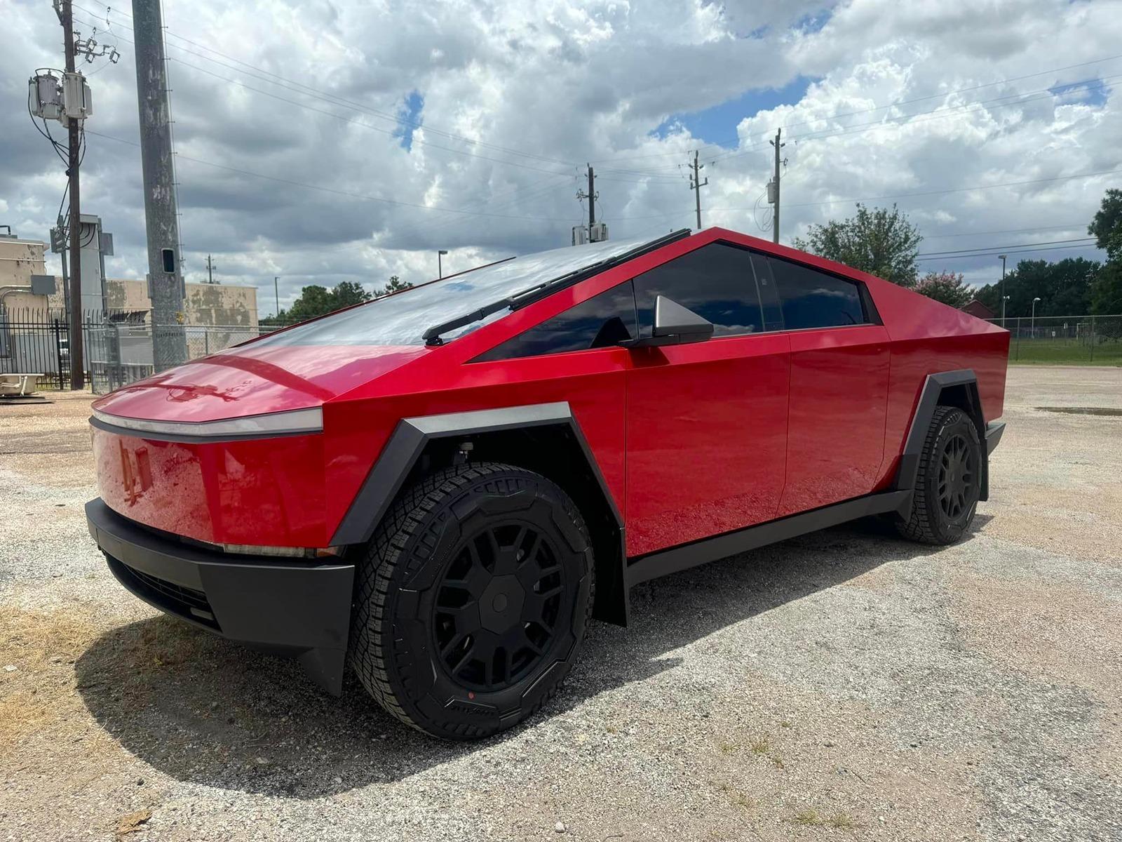 Tesla Cybertruck Teckwrap True Blood (Red) Wrap with Cybertruck lettering logo on tailgate Teckwrap True Blood (Red) Wrap with Cybertruck lettering logo on tailgate 3