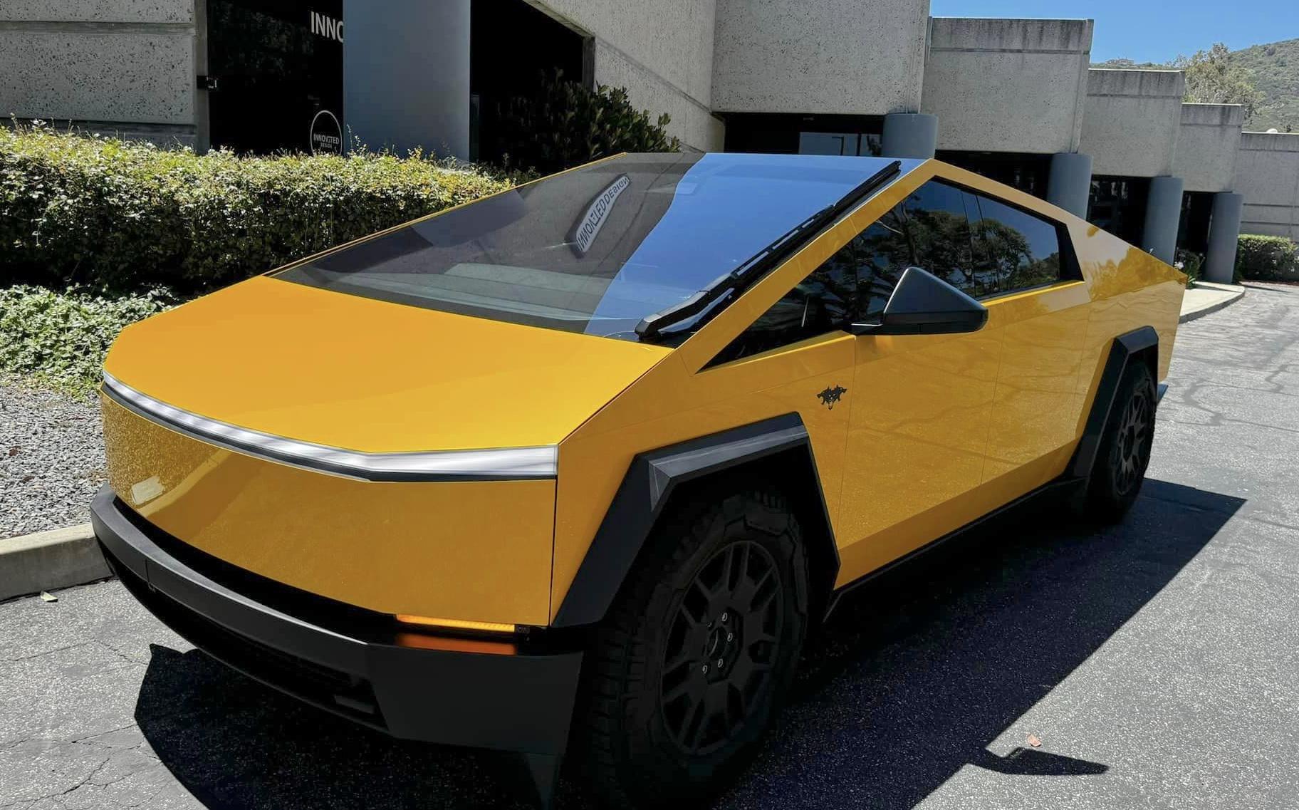 Tesla Cybertruck Sunflower Yellow (FlexiShield PPF) + Cyberbeast Cerberus logo looks great on Cybertruck Sunflower Yellow (FlexiShield PPF) Cybertruck 3