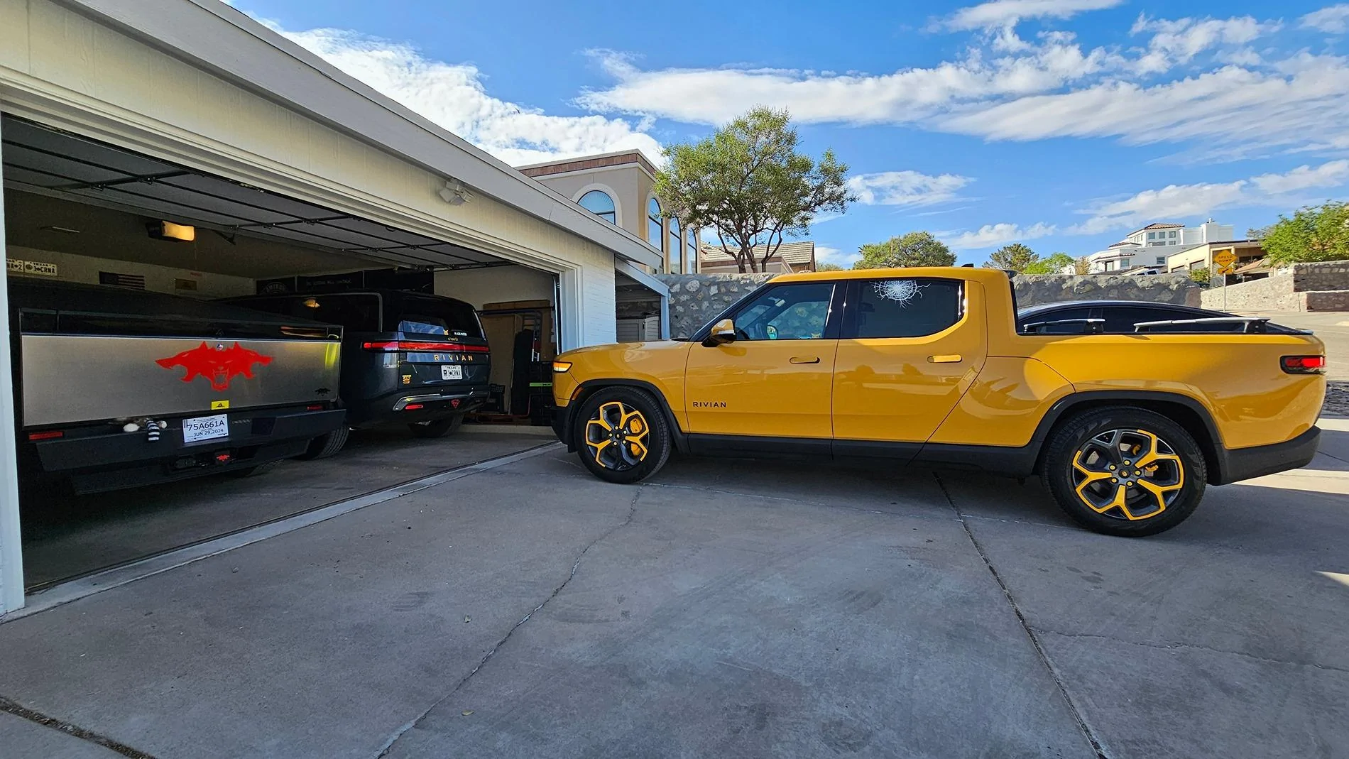 Tesla Cybertruck Sunflower Yellow (FlexiShield PPF) + Cyberbeast Cerberus logo looks great on Cybertruck 20240514_173037