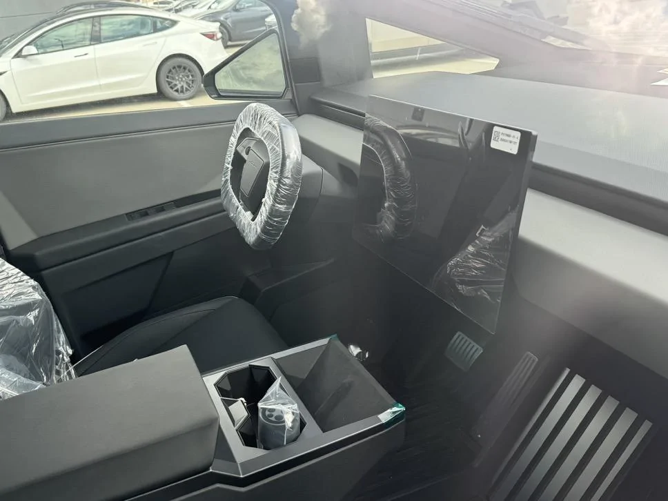Tesla Cybertruck Tactical Grey Interior waiting room (updated with delivered photos & videos) IMG_7861