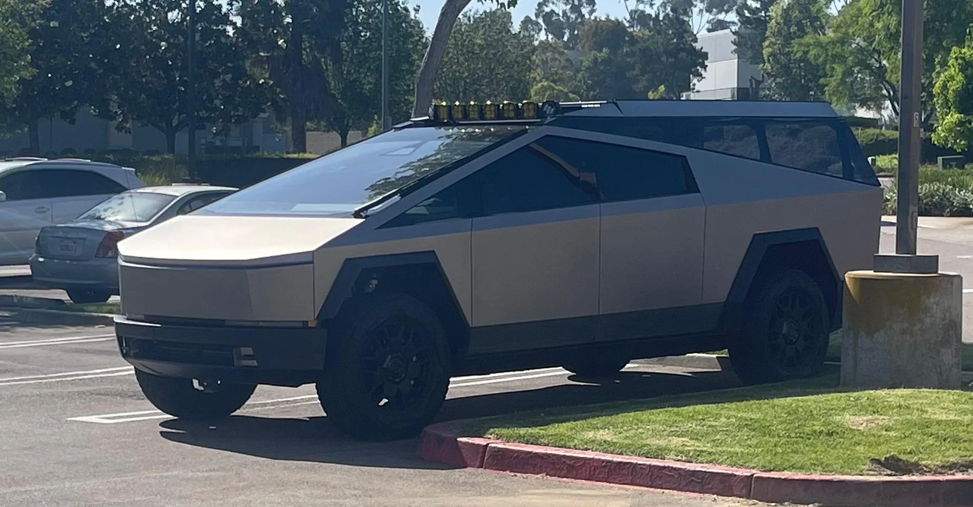 Tesla Cybertruck CYBERTRUCKco World’s First Production-Intent roofrack w/ custom rooftop tent IMG_6356