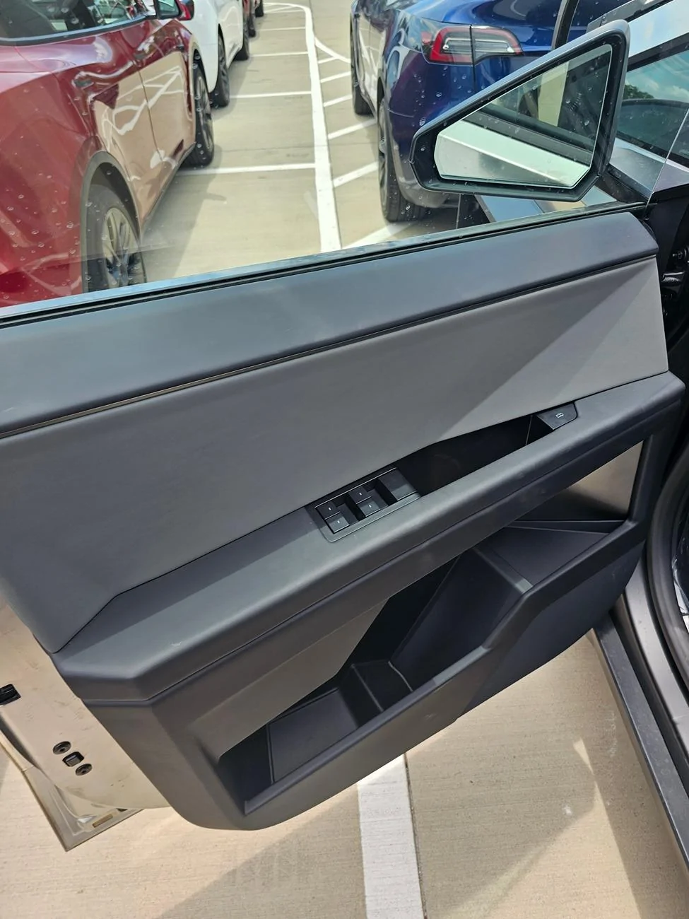 Tesla Cybertruck 1 month, 4k miles and holy crap!!!!! 20240627_132418