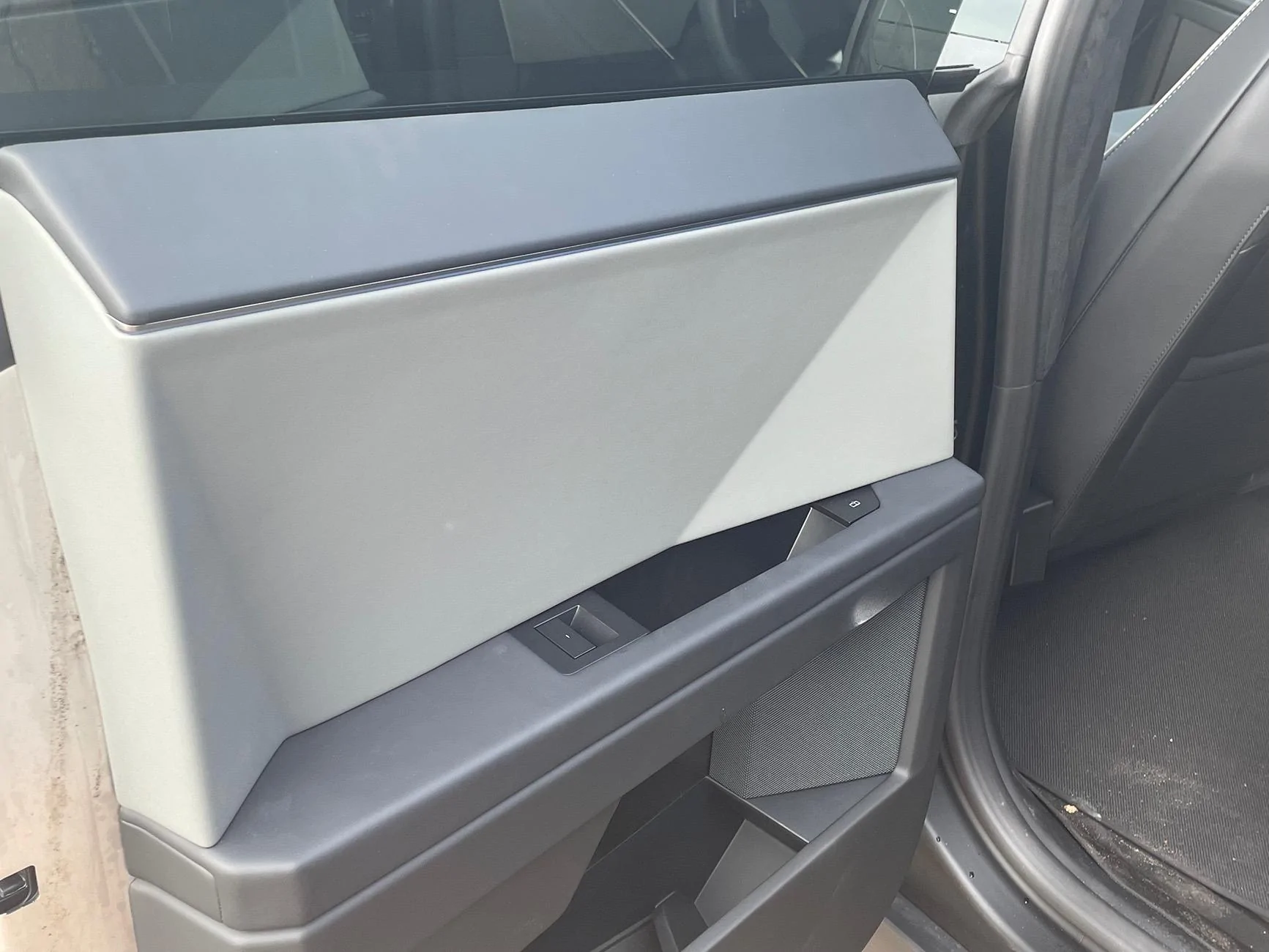 Tesla Cybertruck Tactical Grey Interior Cybertruck (CyberBeast)'s Surprising & Amazing Delivery Experience in Houston Area IMG_3691
