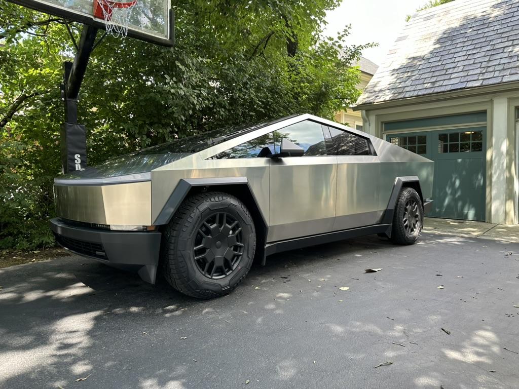 Tesla Cybertruck 5 Surprises after 20 Days with Cybertruck D3FF2F78-C2A0-48AA-8601-787A2FC869DA_1_105_c