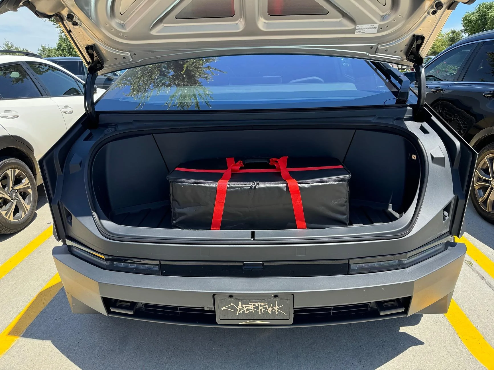 Tesla Cybertruck Costco run with the frunk insulated cooler bag from BestEvMod / EVVida IMG_6734