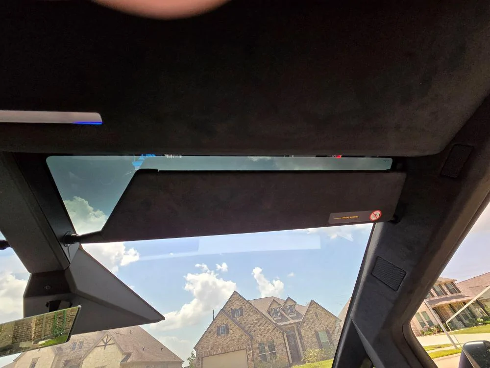 Tesla Cybertruck Visor size changed? 20240702_115055