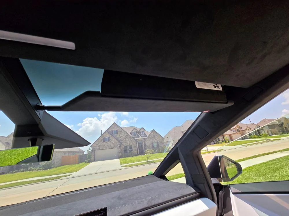 Tesla Cybertruck Visor size changed? 20240702_121334