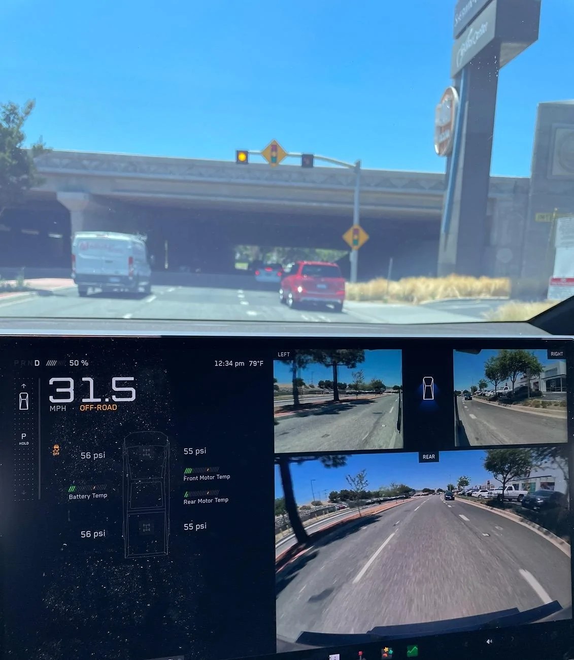 Tesla Cybertruck Would be nice if Rear View camera feed stayed on when the tonneau cover is closed and the blinker is activated IMG_1141