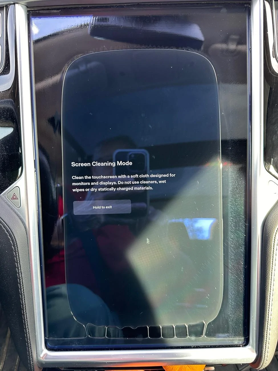 Tesla Cybertruck Windshield Glue Problem Discovered ... IMG_3891