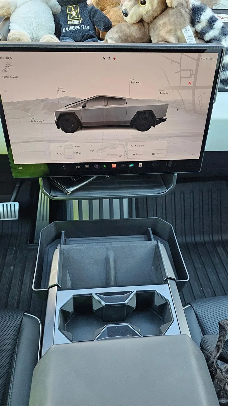 Tesla Cybertruck 6 NEW Accessories for Tesla CYBERTRUCK + GIVEAWAY 20240701_191128