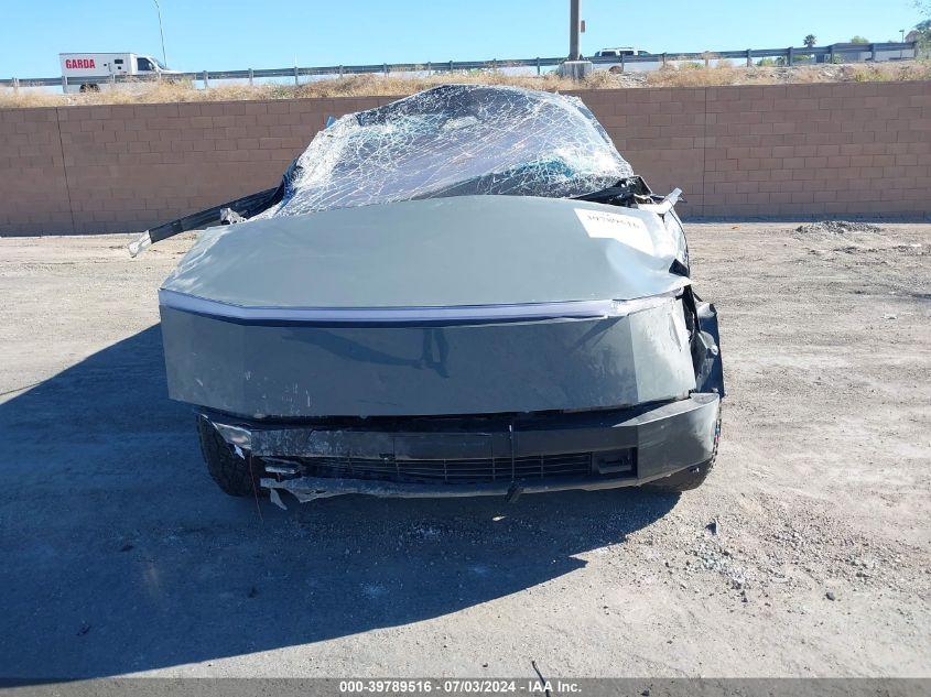 Tesla Cybertruck Totaled Cybertruck (rollover accident) up for auction f