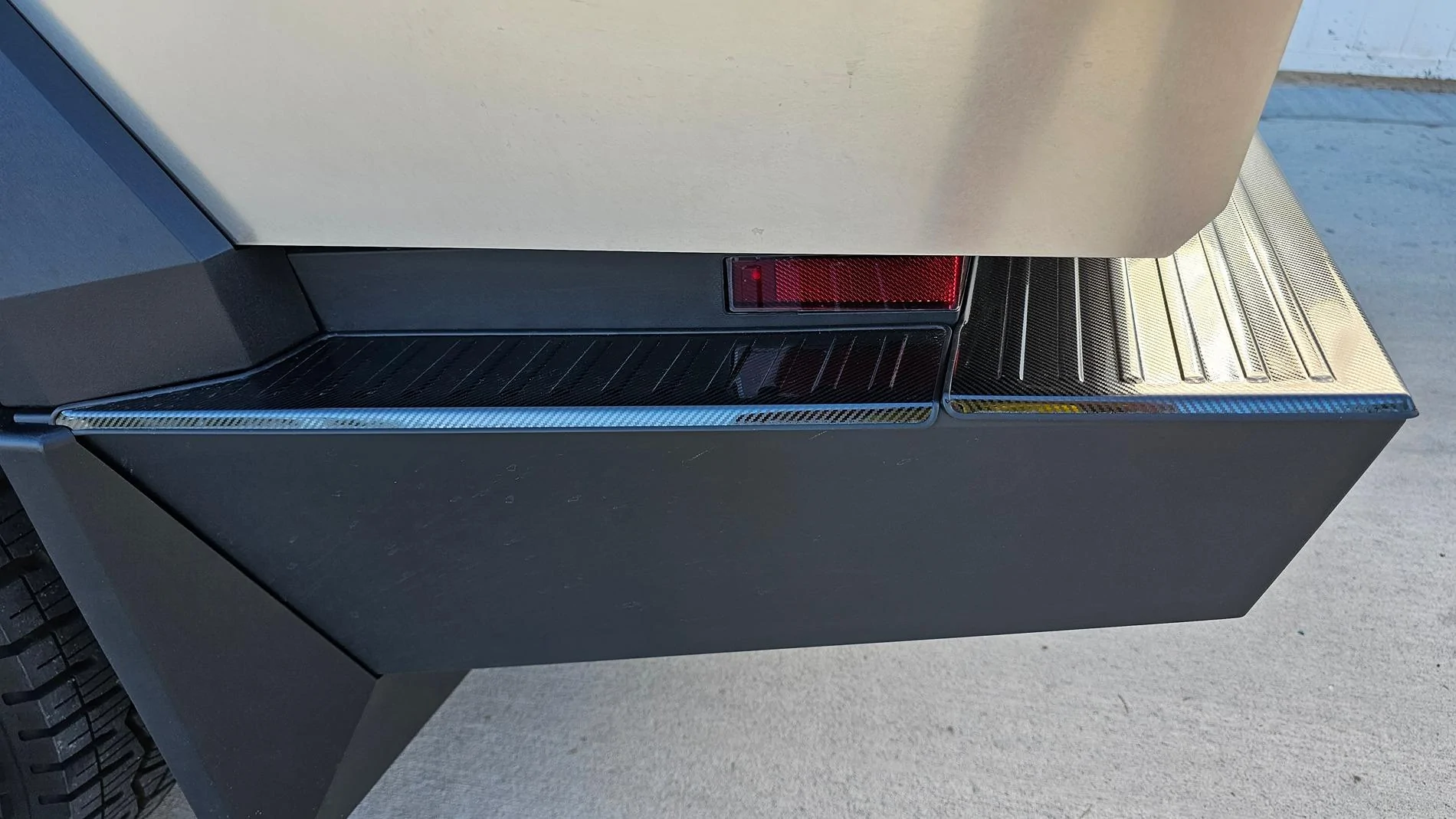 Tesla Cybertruck Source for Low Cost Cybertruck Accessories 20240703_180708