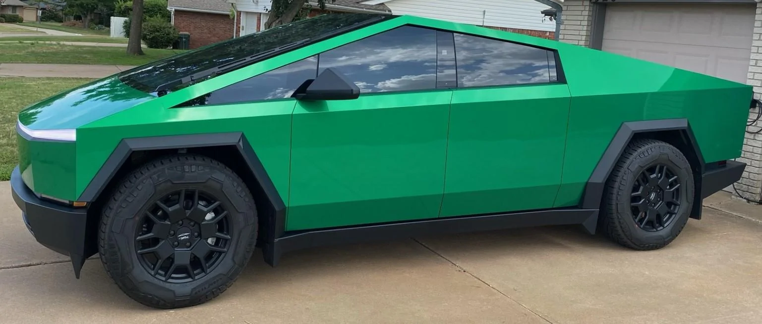 Tesla Cybertruck Daily random Cybertruck photos thread - Post Yours! 📸 🤳 crop driveway
