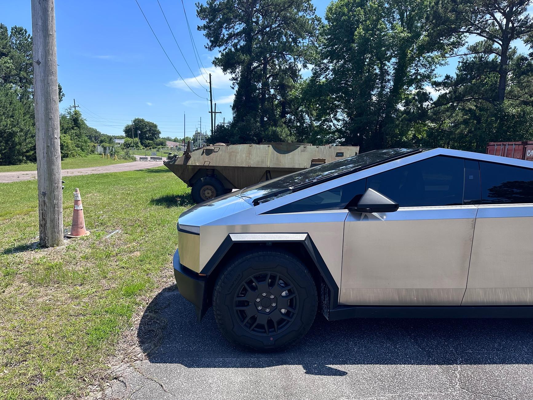 Tesla Cybertruck Daily random Cybertruck photos thread - Post Yours! 📸 🤳 IMG_1122
