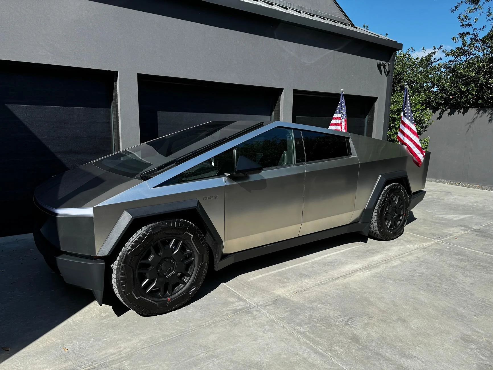 Tesla Cybertruck Daily random Cybertruck photos thread - Post Yours! 📸 🤳 IMG_4737