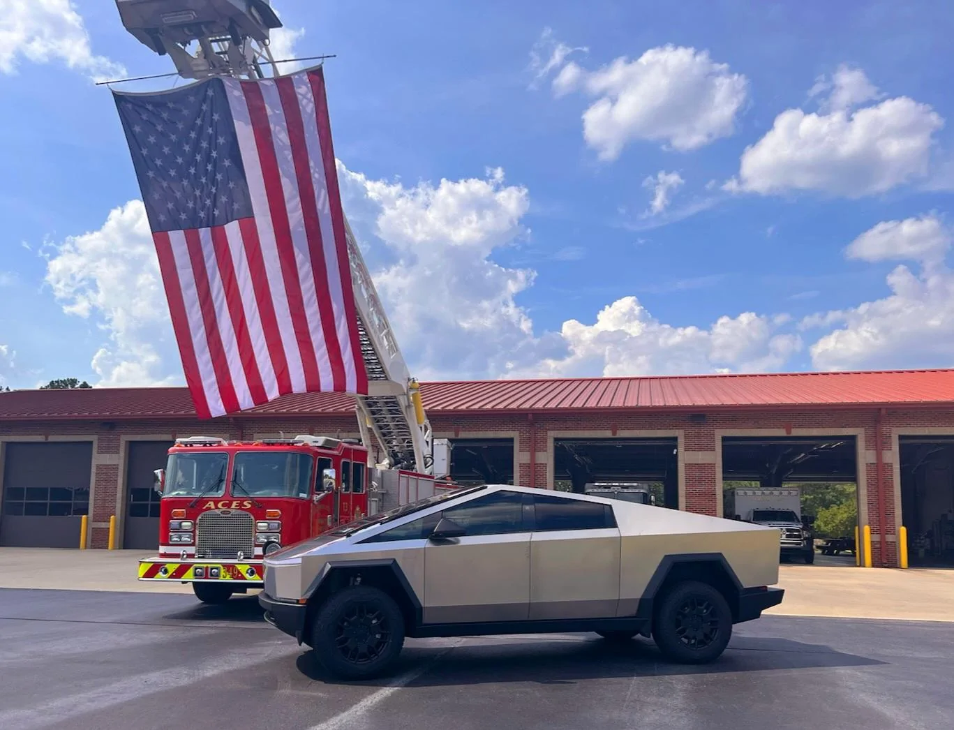 Tesla Cybertruck Happy 4th of July 20240704_164732