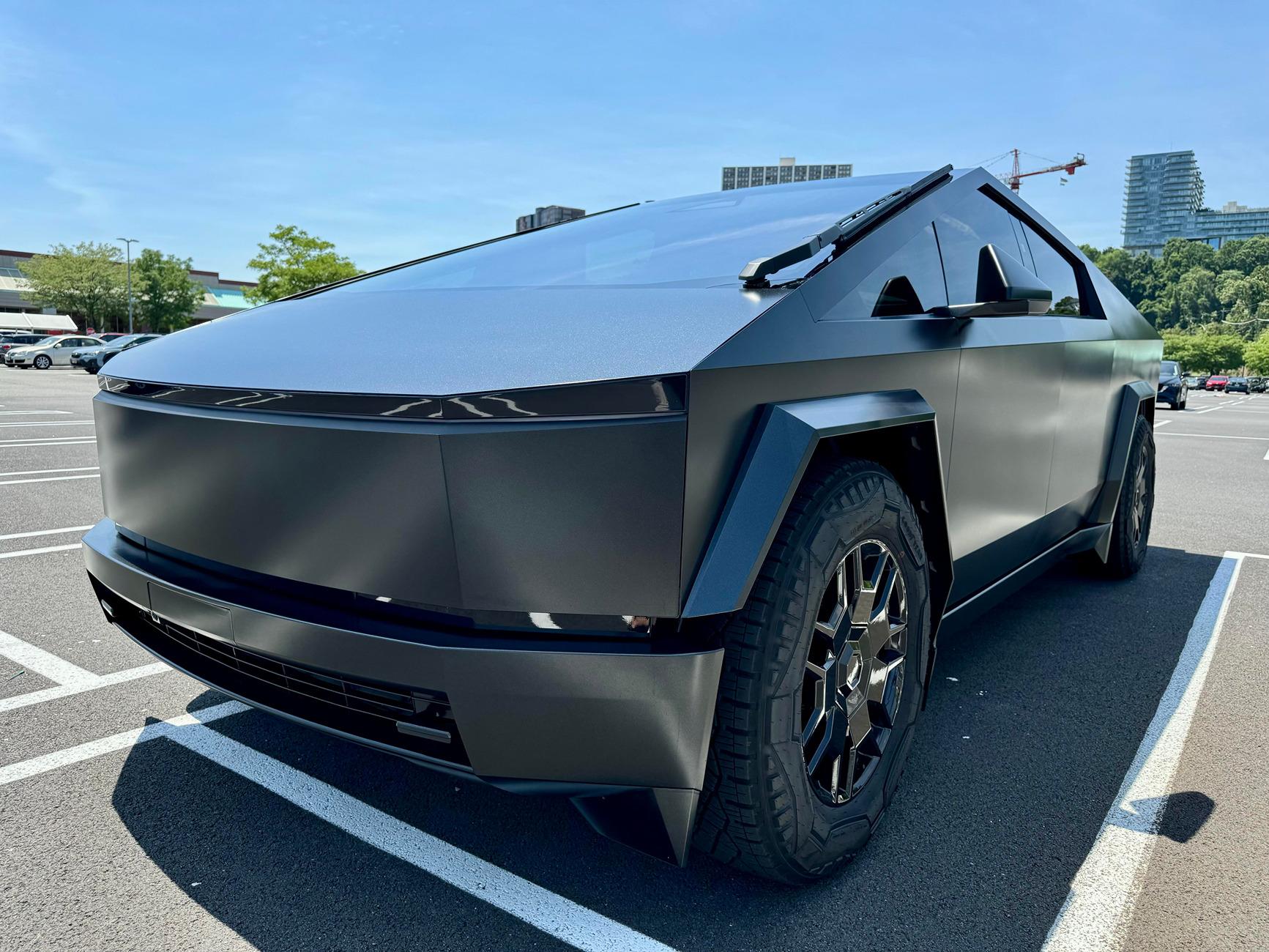 Tesla Cybertruck Plasti Dip flat black  Cybertruck RDT_20240704_170123212209126105771395
