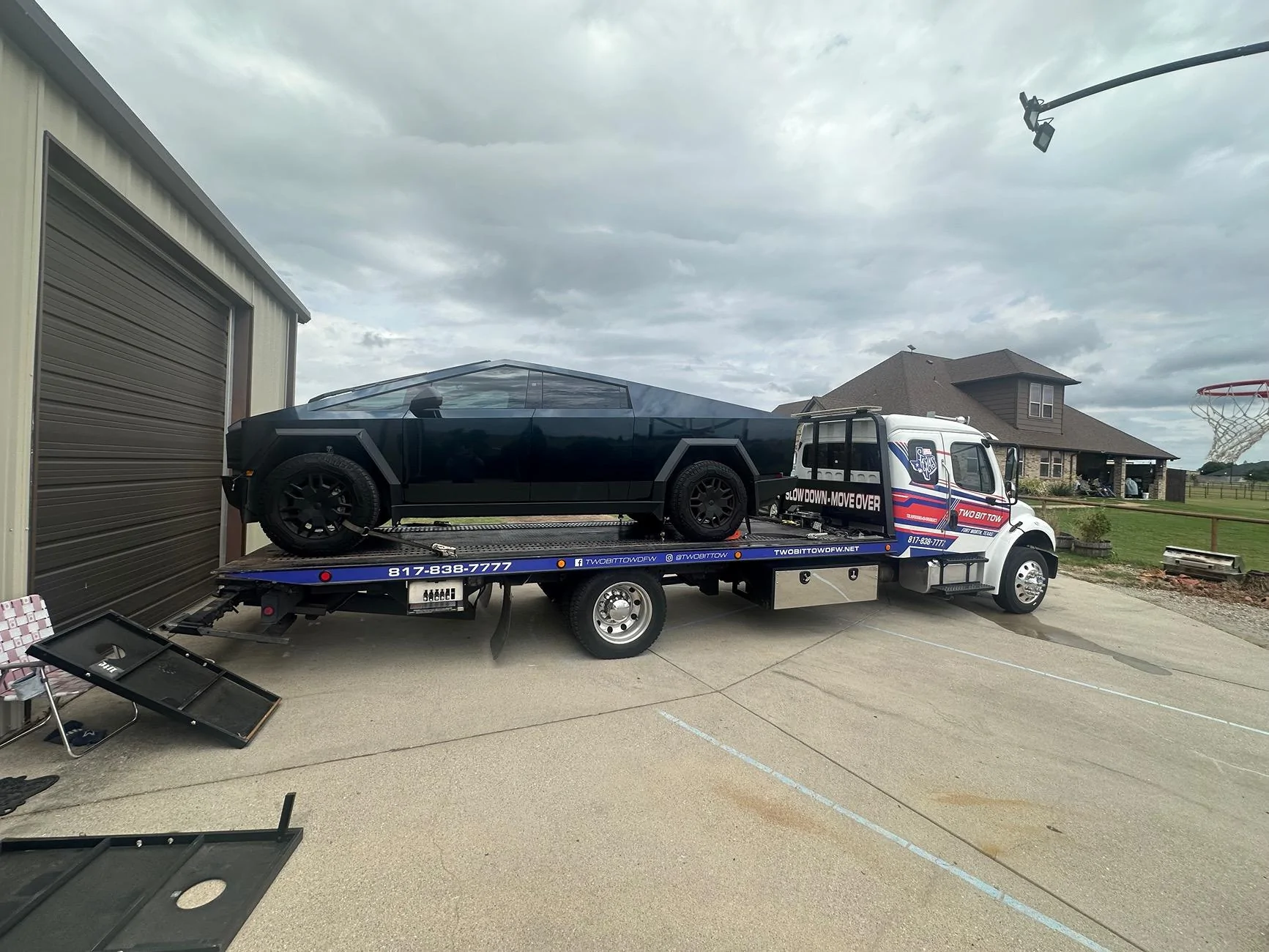 Tesla Cybertruck Cybertruck towed away Today IMG_8654
