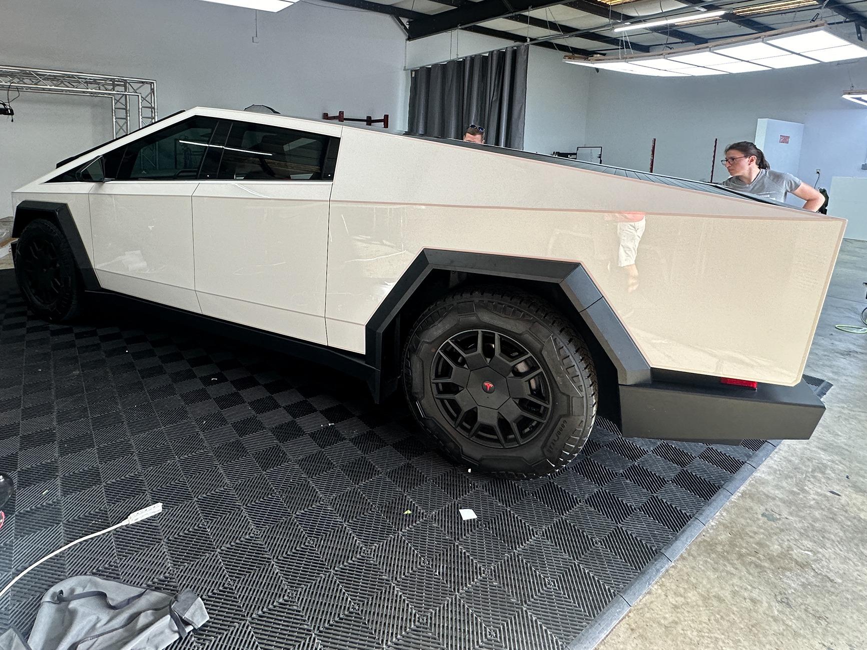 Tesla Cybertruck STEK DynoWhite + TRON look + Hub Covers with red accents (by TESBROS) IMG_4902