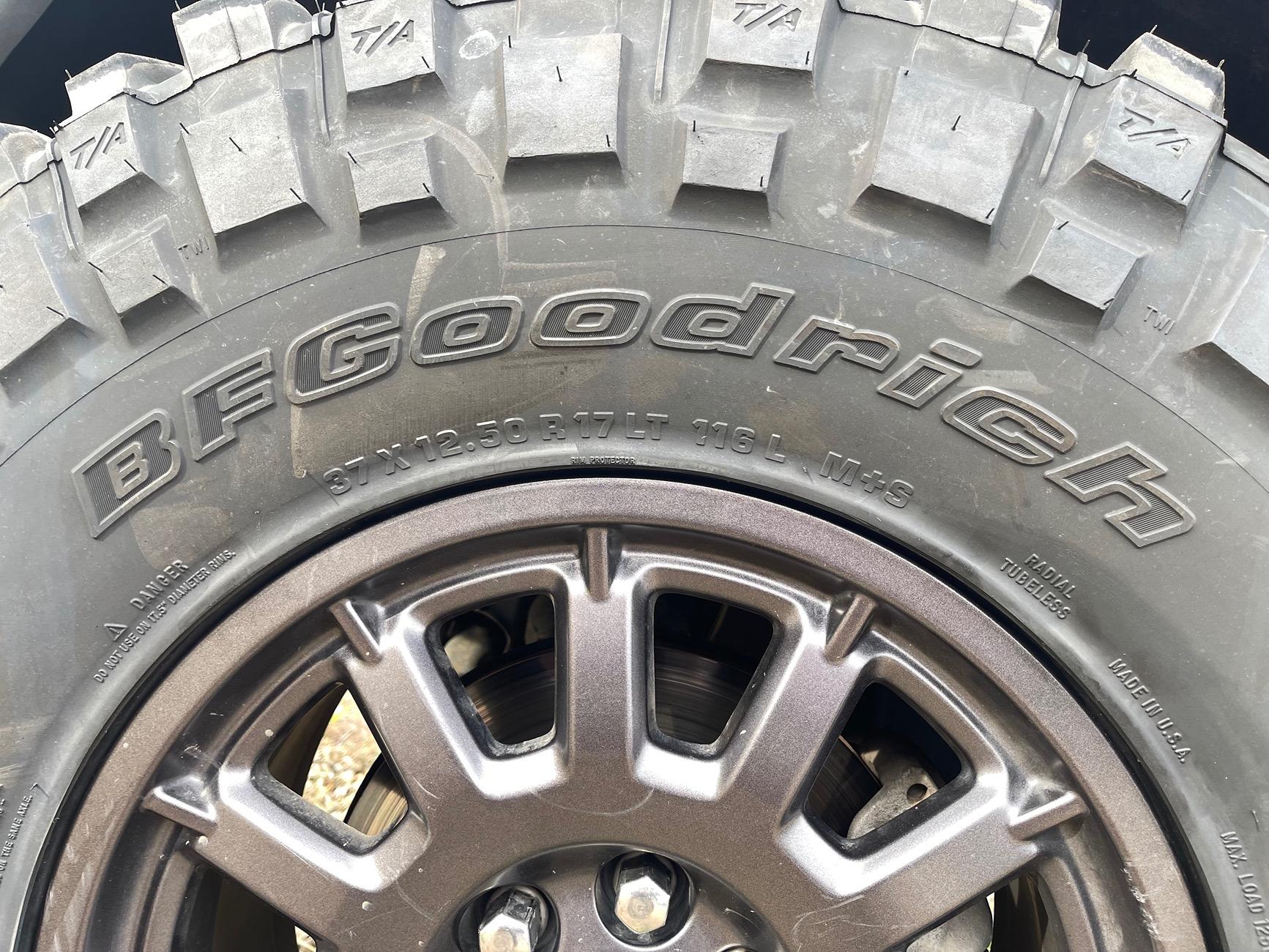 Tesla Cybertruck 37's tires (37" x 12.5" inch) test fit on Cybertruck IMG_7959