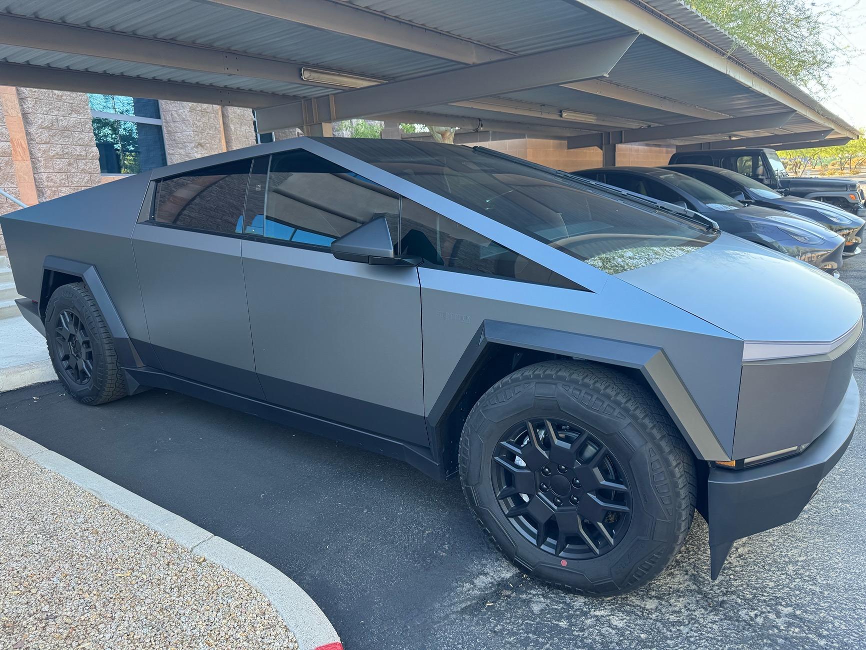 Tesla Cybertruck Daily random Cybertruck photos thread - Post Yours! 📸 🤳 Smoked CT