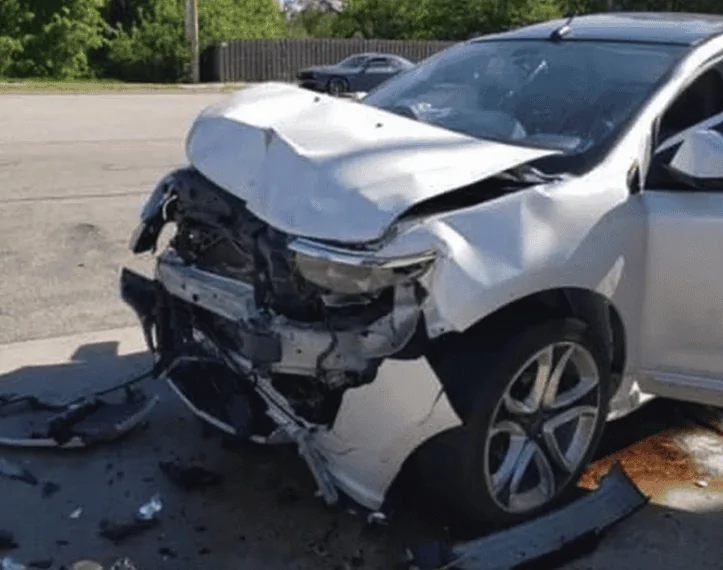 Tesla Cybertruck 1st Totaled Cybertruck Might be Restored by DIYer - Bought Cheapest Cybertruck In World? 1720328013232-yi