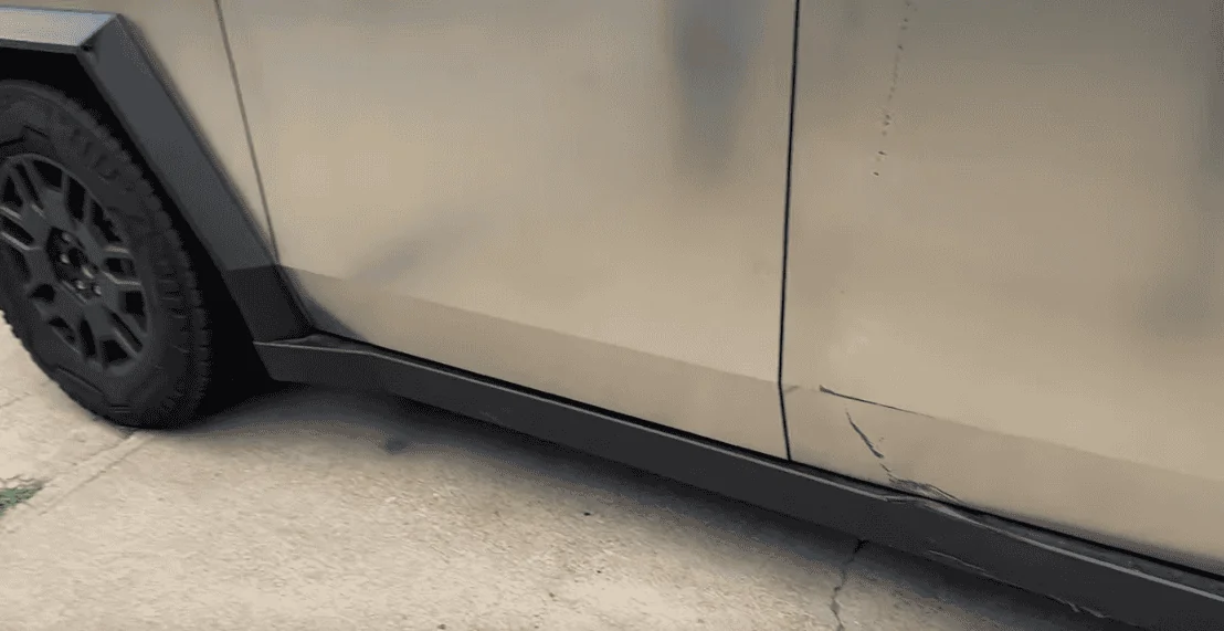 Tesla Cybertruck 1st Totaled Cybertruck Might be Restored by DIYer - Bought Cheapest Cybertruck In World? 1720329193311-57