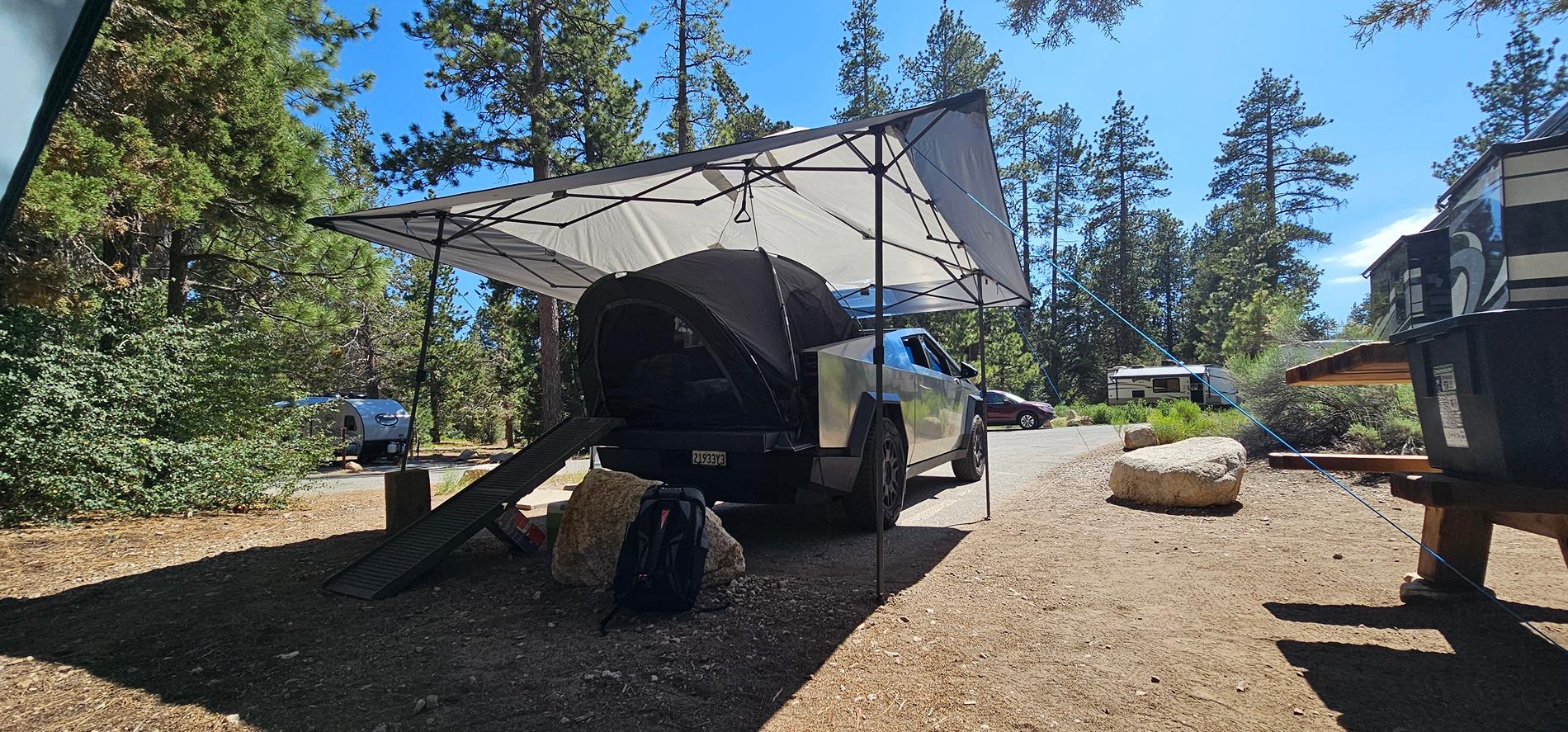 Tesla Cybertruck Tesla CyberTruck Camp Mode Camping Tent in Bed 1000017535