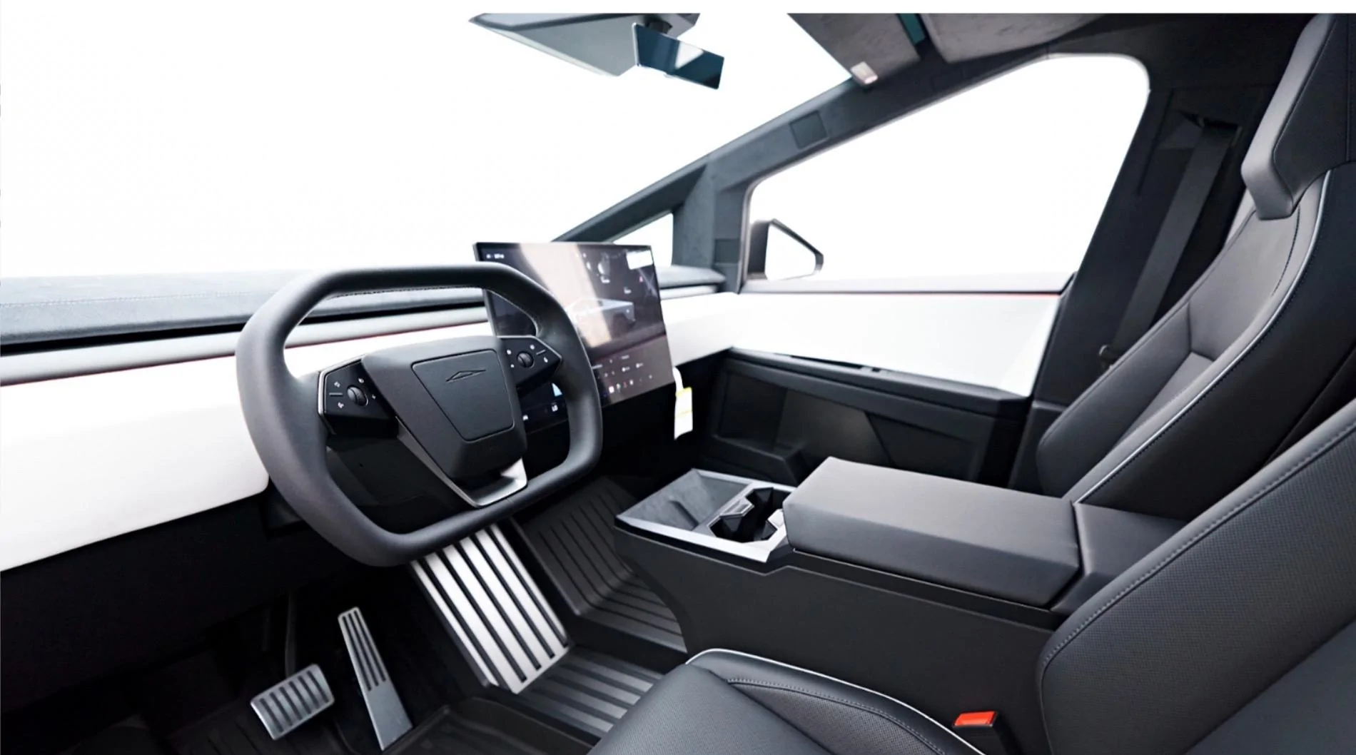 Tesla Cybertruck Beast vs AWD interior photos? IMG_1787