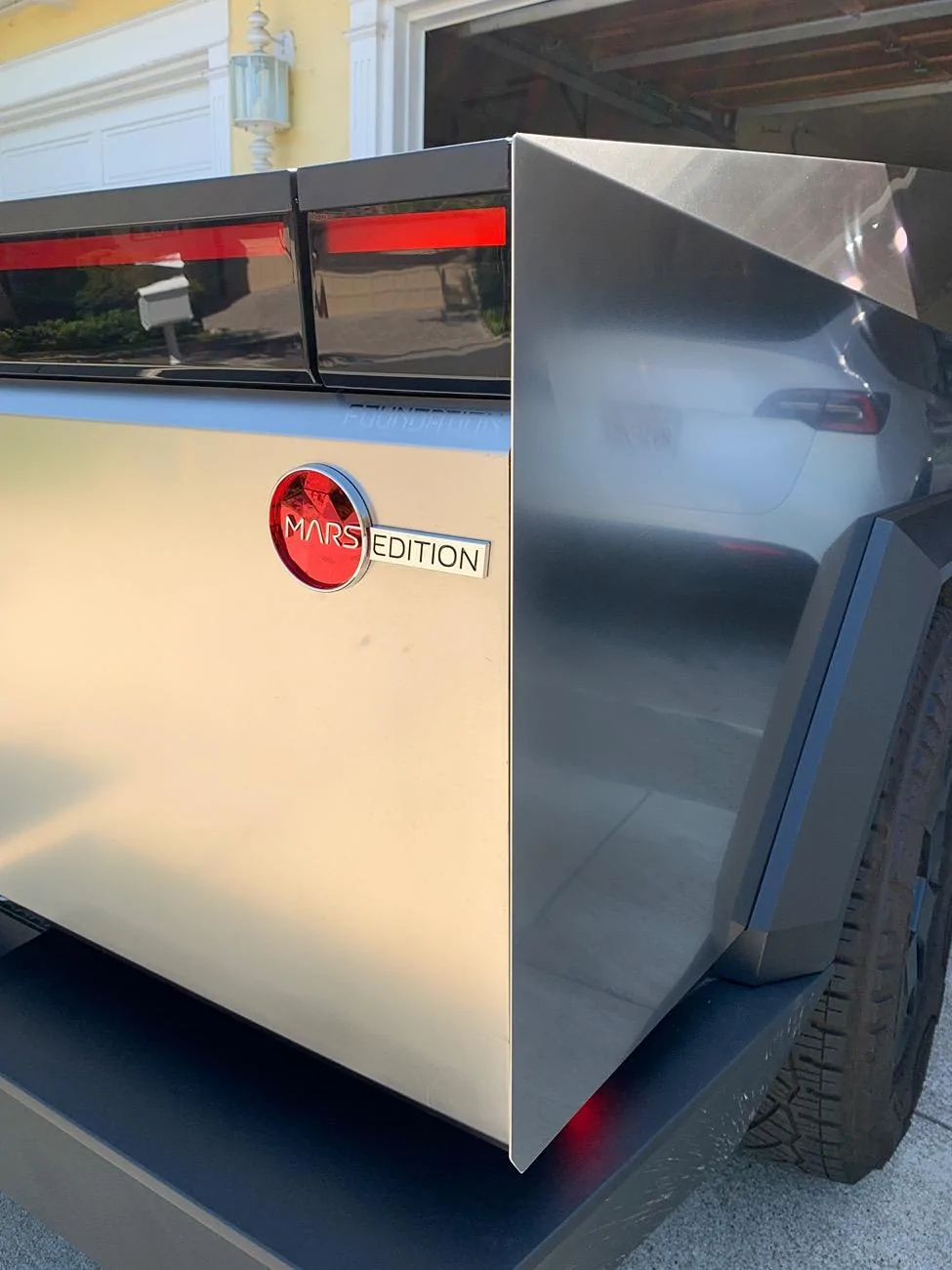 Tesla Cybertruck Daily random Cybertruck photos thread - Post Yours! 📸 🤳 IMG_6986