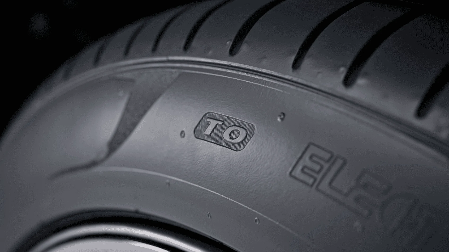 Tesla Cybertruck Will Tesla Have Snow Tires By Winter Time? 1720642369213-vn