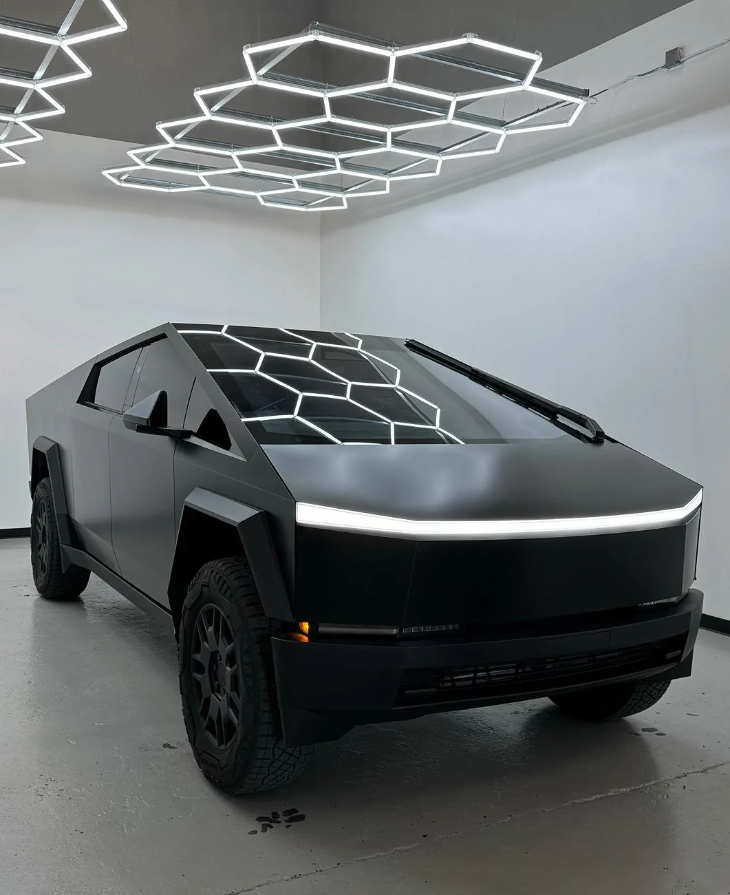 Tesla Cybertruck Tinting Front Windshield Not Possible Because Glass Too Large? IMG_3640