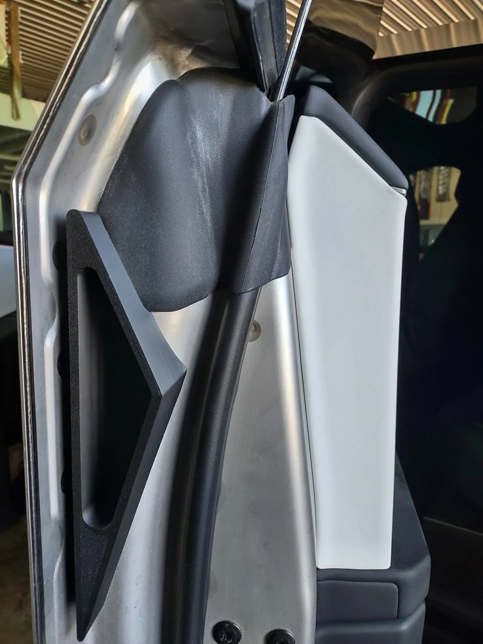 Tesla Cybertruck Finger Print less door handles (glow in the dark) IMG_20240708_104827659_HDR (1)