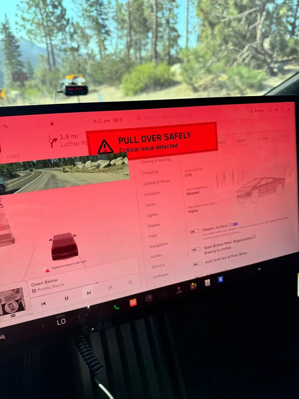 Tesla Cybertruck Broken at delivery: Critical Steering Issue Detected &  Loss of System Redundancy Detected IMG_6734