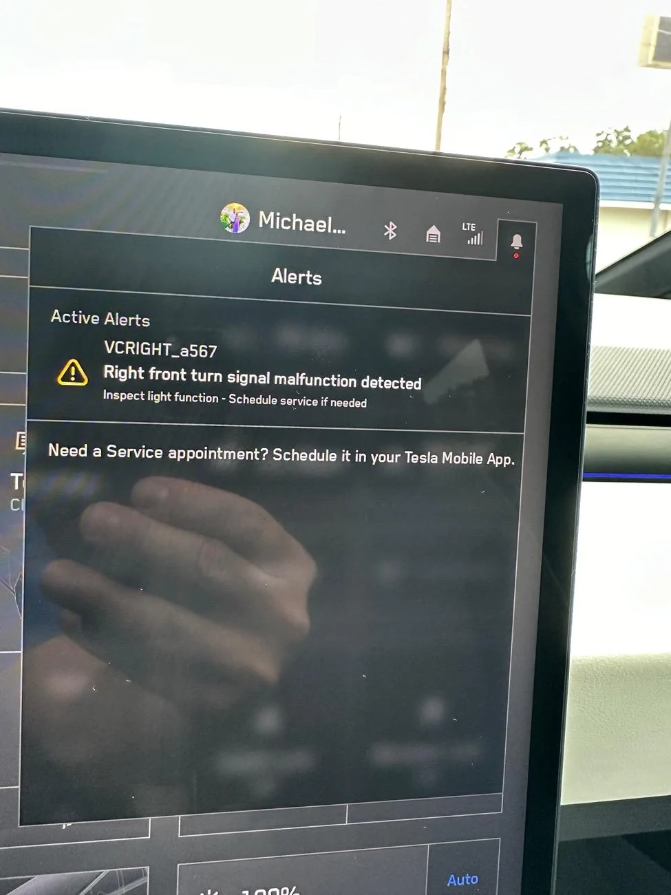 Tesla Cybertruck Right Front Turn Signal Malfunction Alert IMG_3249